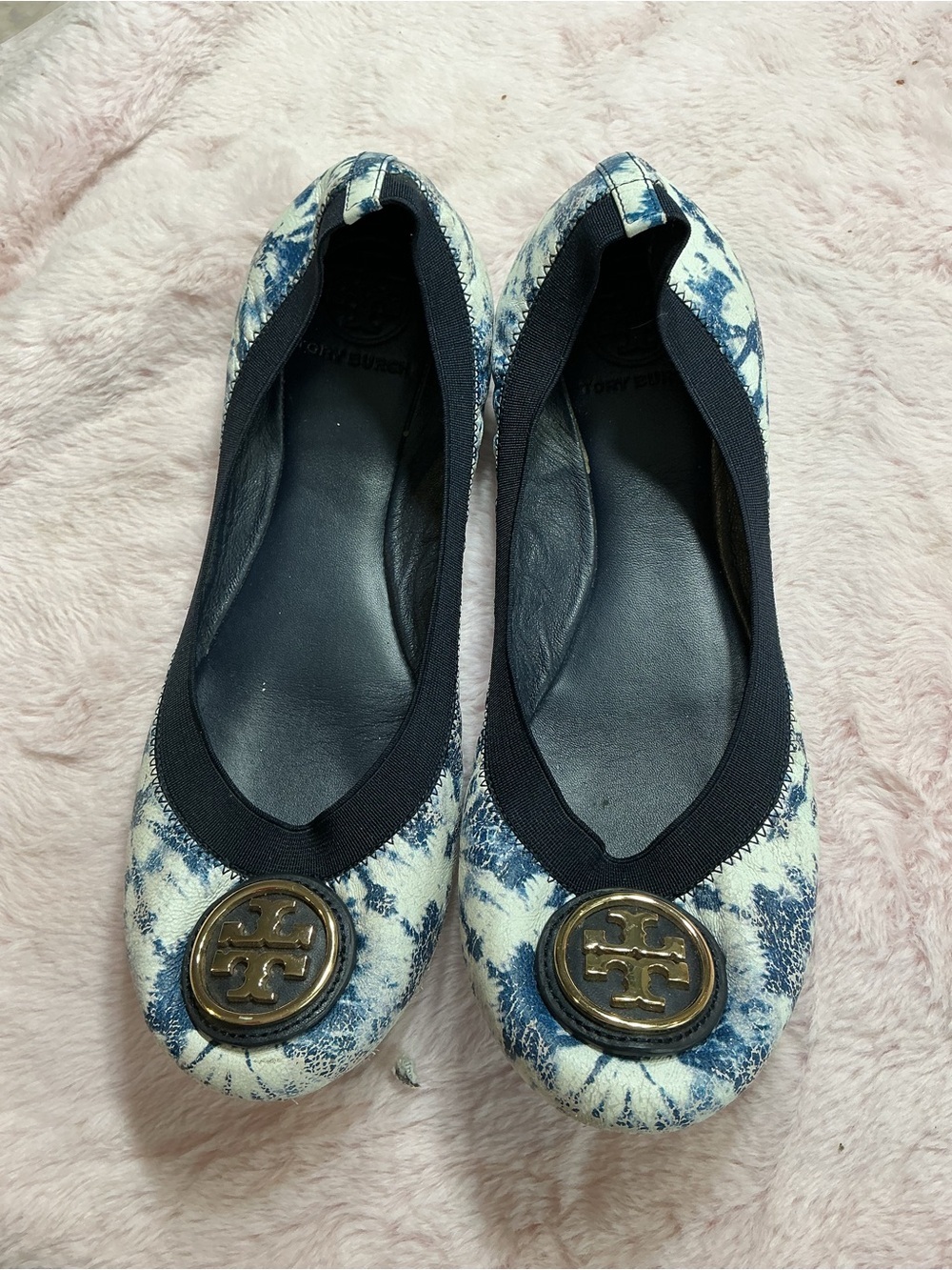 Tory Burch Navy & White Tie-Dye Reva Ballet Flats with Gold Logo b51